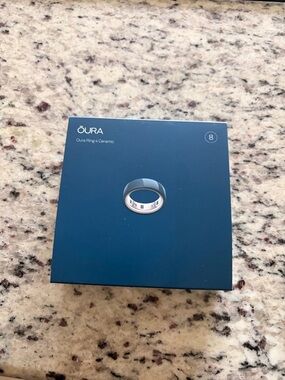 Oura Ring 4 Ceramic Blue Box